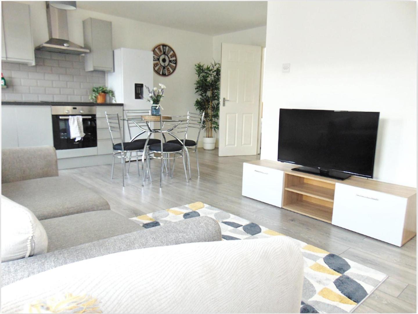 Apartment Luxury 2 Bed, 2 Bath In Central Watford